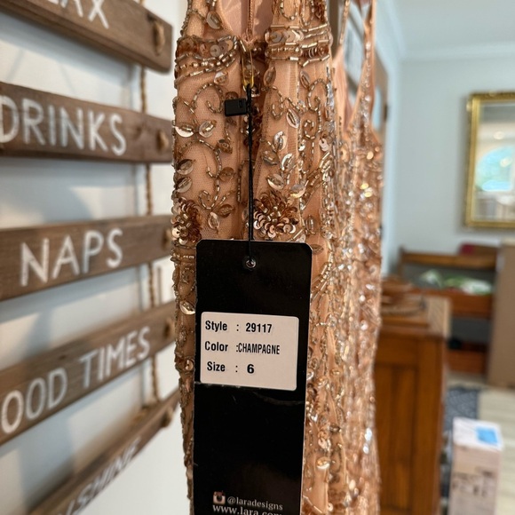 Lara Scoop Neck Beaded Elegant Sequin Prom MOB Evening Gown Blush Women’s 6 NEW - Picture 9 of 16